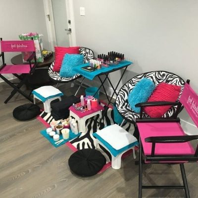 Feel Fabulous Mobile Spa Party with blue and pink color them and zebra stripes
